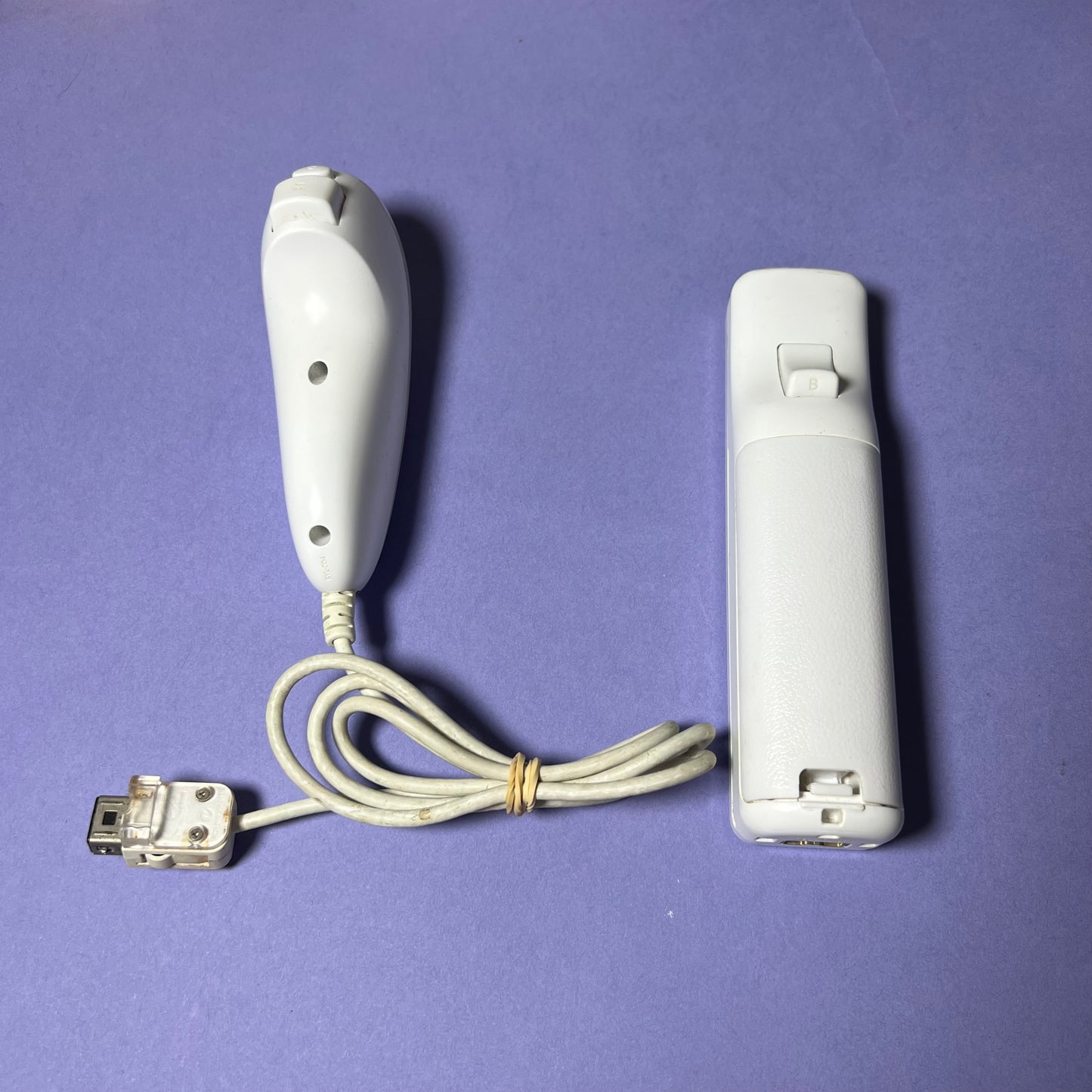Genuine White Nintendo Wii Controller and Nunchuck - Wii Accessory