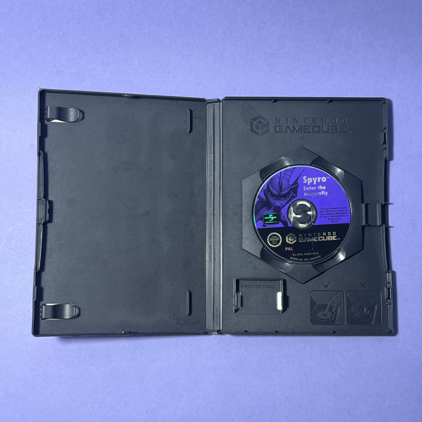 Spyro Enter the Dragonfly - GameCube Game
